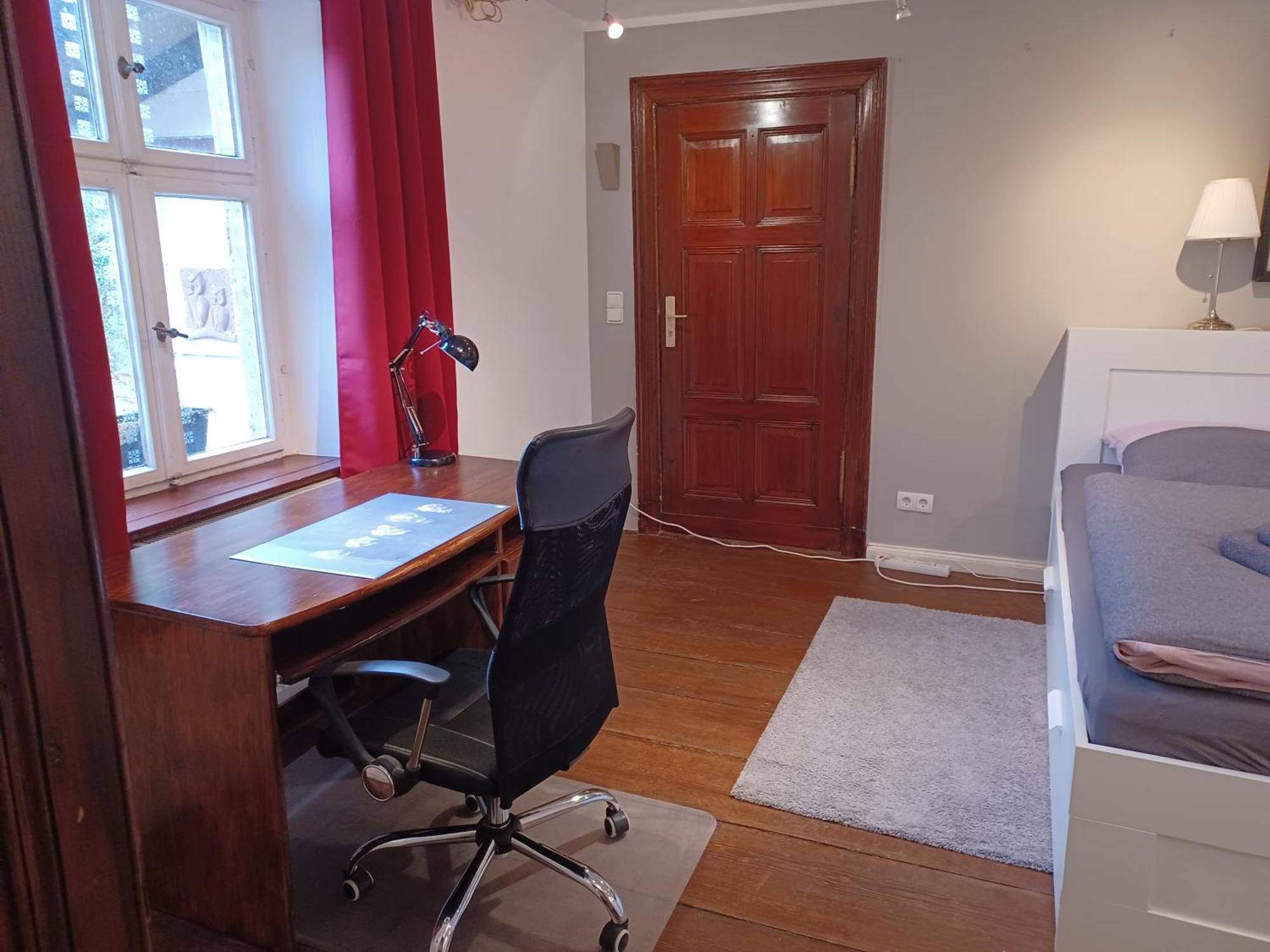 Apartment Kleine Galerie Fuer 3 Mit Kueche Kamin Netflix Parken Und Hofladen